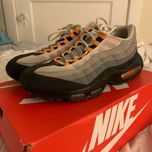 Air Max 95 Mandarin Orange M 10.5